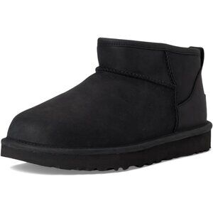 UGG Women's Black Rounded Toe Sheepskin Lining Classic Ultra Mini Classic Boot